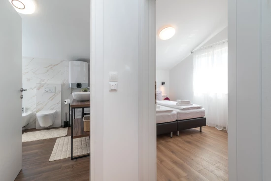 Apartmán Střední Dalmácie - Okrug Gornji DA 8411 N1