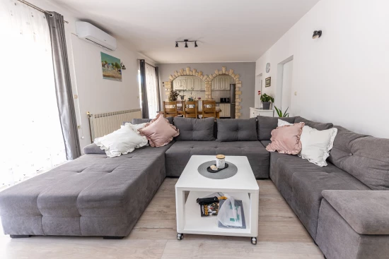 Apartmán Střední Dalmácie - Trogir DA 8423 N1