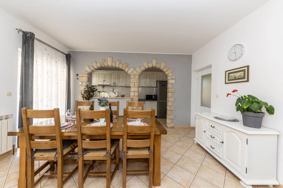 Apartmán Střední Dalmácie - Trogir DA 8423 N1