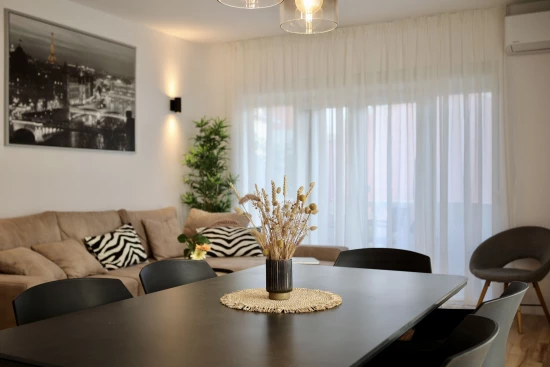 Apartmán Střední Dalmácie - Split DA 8437 N1