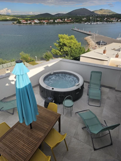 Apartmán Severní Dalmácie - Bilice (Šibenik) DA 8441 N4