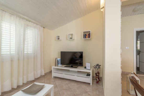 Apartmán Střední Dalmácie - Okrug Gornji DA 8464 N1