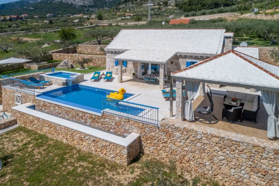 Vila Ostrov Brač - Bol OS 10320 N1