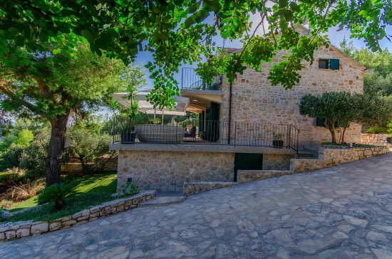 Vila Ostrov Hvar - Zavala OS 10332 N1