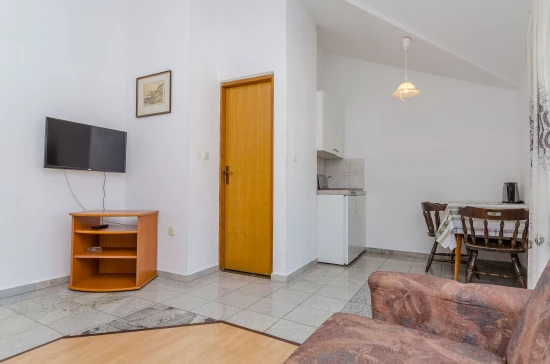 Apartmán Střední Dalmácie - Okrug Gornji DA 8515 N9