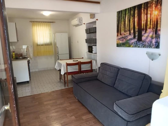 Apartmán Střední Dalmácie - Marina DA 8516 N2