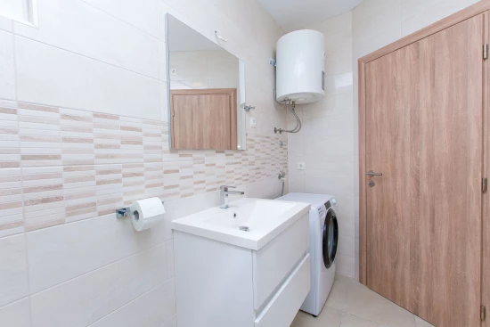 Apartmán Střední Dalmácie - Zvečanje DA 8529 N1