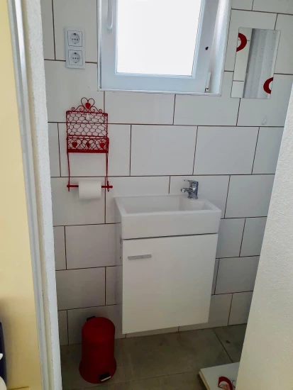 Apartmán Střední Dalmácie - Okrug Gornji DA 8537 N1