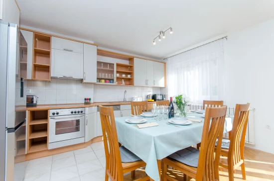 Apartmán Střední Dalmácie - Split DA 8553 N1