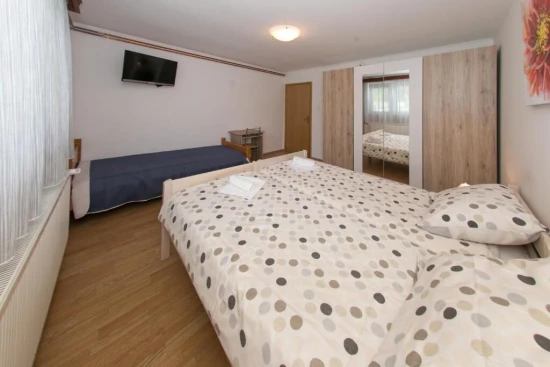 Apartmánový pokoj Kvarner - Otočac KV 7649 N1