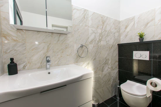 Apartmán Střední Dalmácie - Kučiće DA 8583 N1