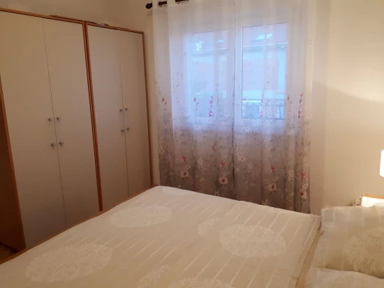 Apartmán Střední Dalmácie - Okrug Gornji DA 8591 N1