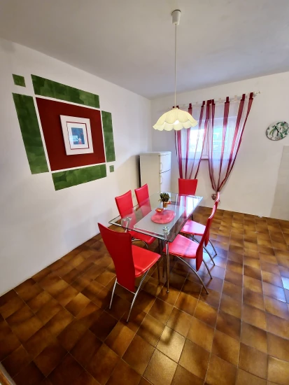 Apartmán Střední Dalmácie - Okrug Gornji DA 8596 N2