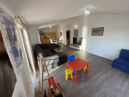 Apartmán Střední Dalmácie - Okrug Gornji DA 8611 N5