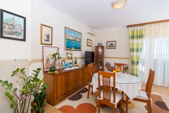 Apartmán Střední Dalmácie - Okrug Gornji DA 8635 N2