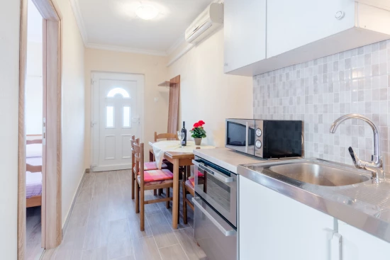 Apartmán Střední Dalmácie - Okrug Gornji DA 8636 N1