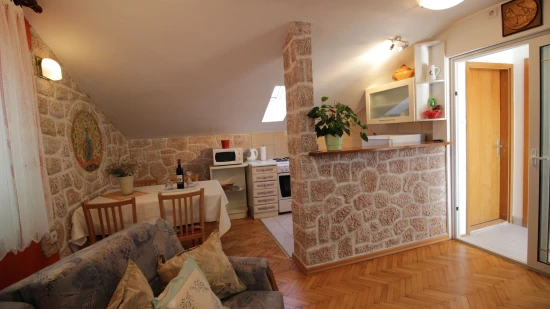 Apartmán Střední Dalmácie - Omiš DA 8644 N1