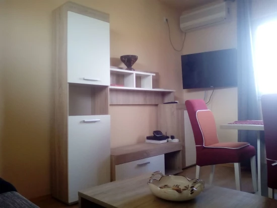 Apartmán Severní Dalmácie - Pirovac DA 8647 N2