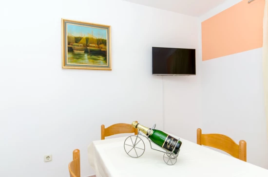 Apartmán Střední Dalmácie - Baška Voda DA 8665 N3