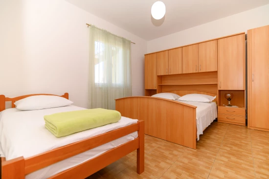 Apartmán Střední Dalmácie - Okrug Gornji DA 8666 N2