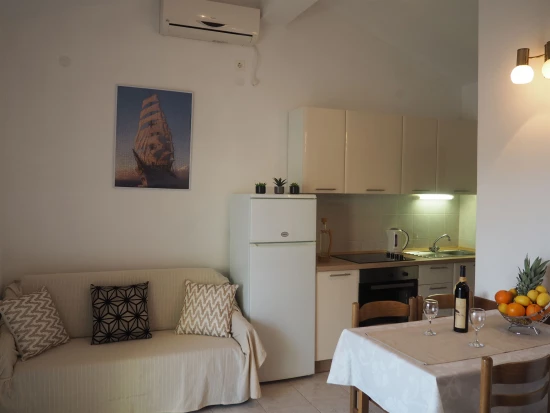 Apartmán Střední Dalmácie - Sevid DA 8668 N1