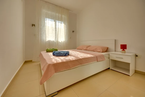 Apartmán Černá Hora - Utjeha CH 7063 N8