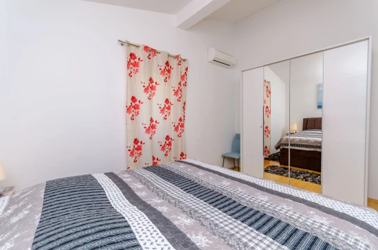 Apartmán Střední Dalmácie - Okrug Gornji DA 8694 N1