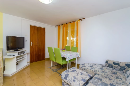 Apartmán Střední Dalmácie - Okrug Gornji DA 8698 N4