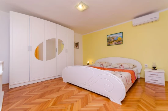 Apartmán Střední Dalmácie - Okrug Gornji DA 8698 N4