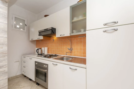 Apartmán Střední Dalmácie - Kaštela DA 8728 N2