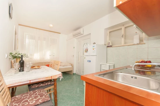 Apartmán Střední Dalmácie - Omiš DA 8742 N1