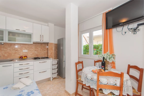 Apartmán Střední Dalmácie - Omiš DA 8742 N4