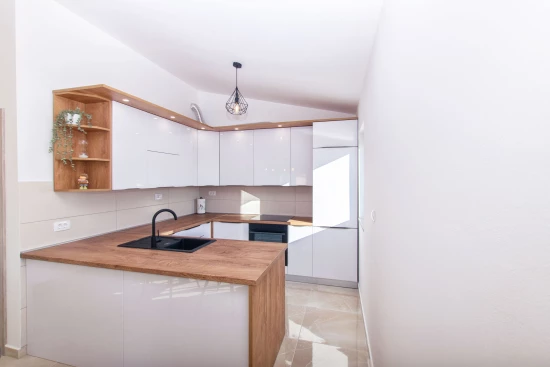 Apartmán Střední Dalmácie - Podstrana DA 8761 N1