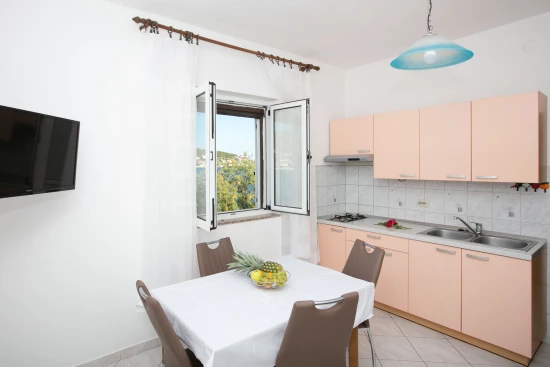 Apartmán Střední Dalmácie - Vinišće DA 8762 N4