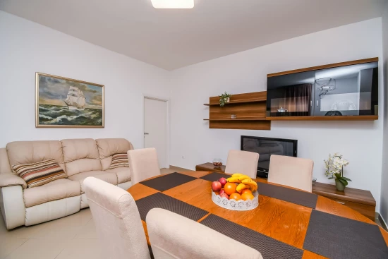 Apartmán Střední Dalmácie - Kaštela DA 8770 N1