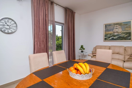 Apartmán Střední Dalmácie - Kaštela DA 8770 N1