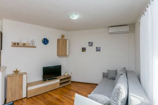 Apartmán Střední Dalmácie - Omiš DA 8777 N1