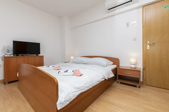 Apartmán Střední Dalmácie - Jesenice DA 8778 N2