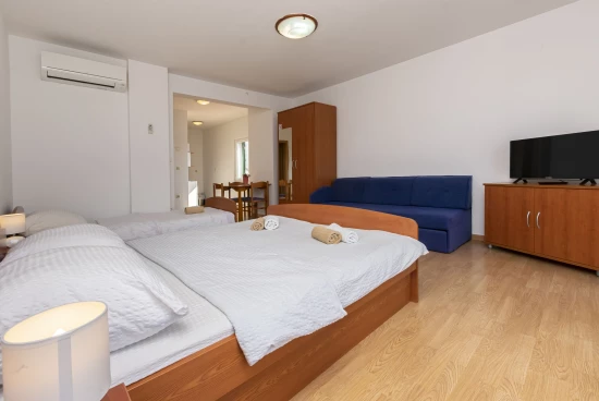 Apartmán Střední Dalmácie - Jesenice DA 8778 N3