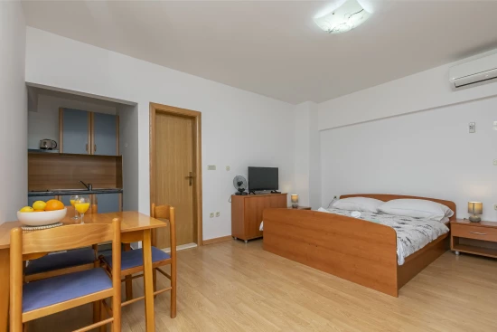 Apartmán Střední Dalmácie - Jesenice DA 8778 N5