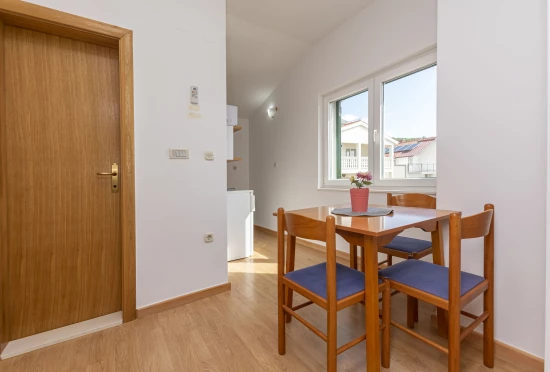 Apartmán Střední Dalmácie - Jesenice DA 8778 N6