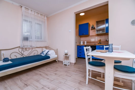 Apartmán Střední Dalmácie - Okrug Gornji DA 9875 N2