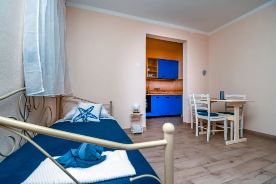 Apartmán Střední Dalmácie - Okrug Gornji DA 9875 N2