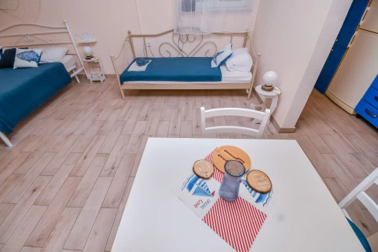 Apartmán Střední Dalmácie - Okrug Gornji DA 9875 N2