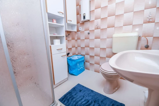 Apartmán Střední Dalmácie - Okrug Gornji DA 9875 N2