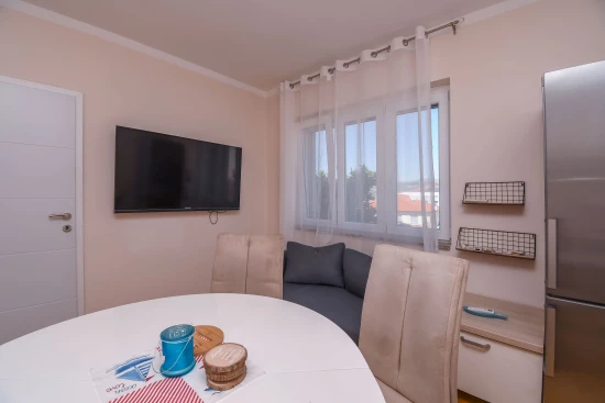 Apartmán Střední Dalmácie - Okrug Gornji DA 9875 N3