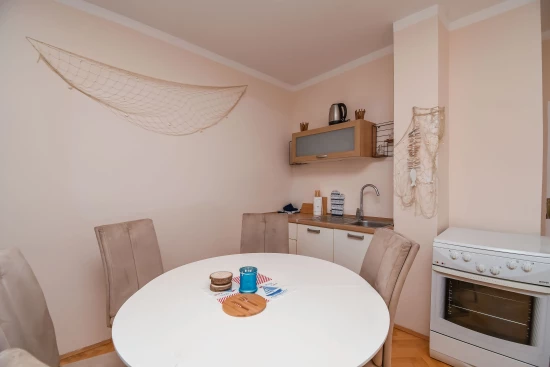 Apartmán Střední Dalmácie - Okrug Gornji DA 9875 N3