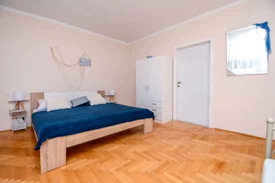 Apartmán Střední Dalmácie - Okrug Gornji DA 9875 N3