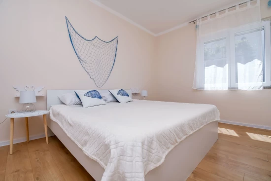 Apartmán Střední Dalmácie - Okrug Gornji DA 9875 N3