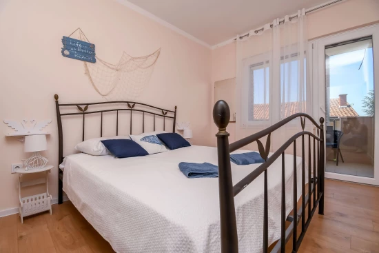 Apartmán Střední Dalmácie - Okrug Gornji DA 9875 N3